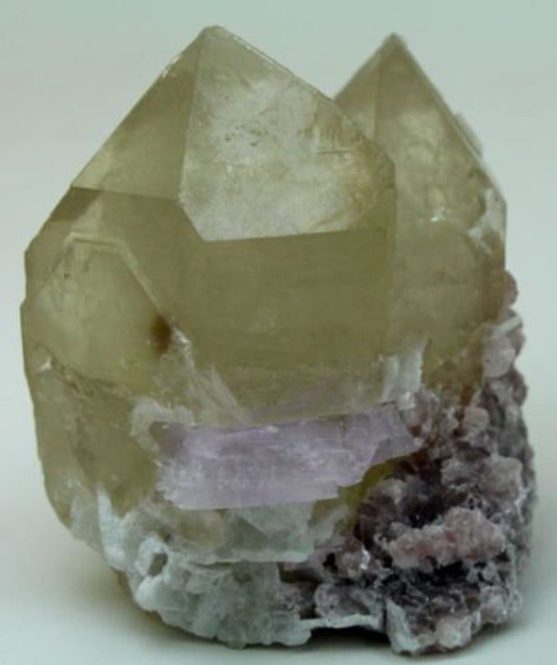 225 Gm Twin Smoky Quartz Points Crystals with Kunzite,Cleavlandite & Lepidolite@Afghan-69*60*40mm - Image 3